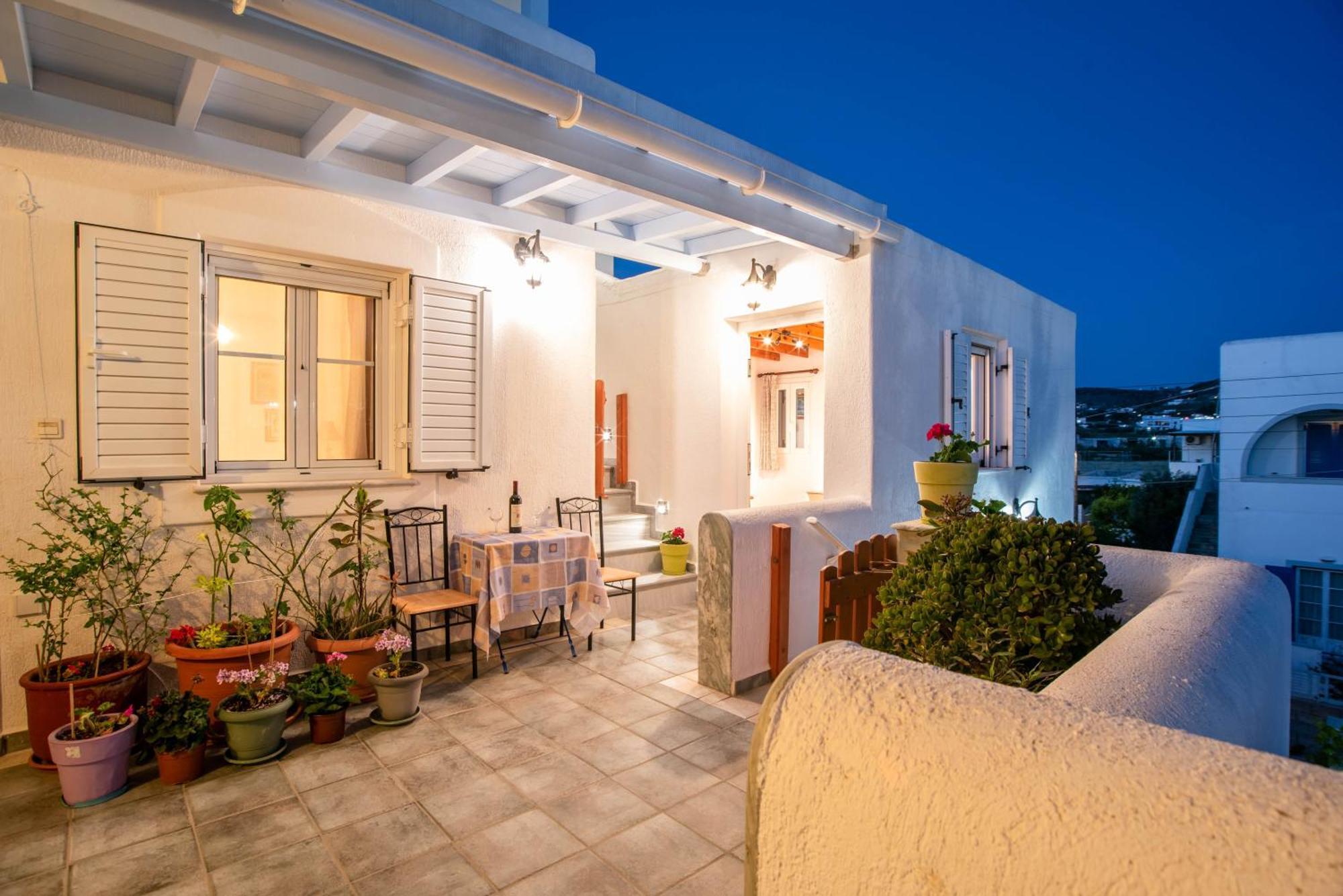 Kontaratos Studios & Apartments Páros Dış mekan fotoğraf