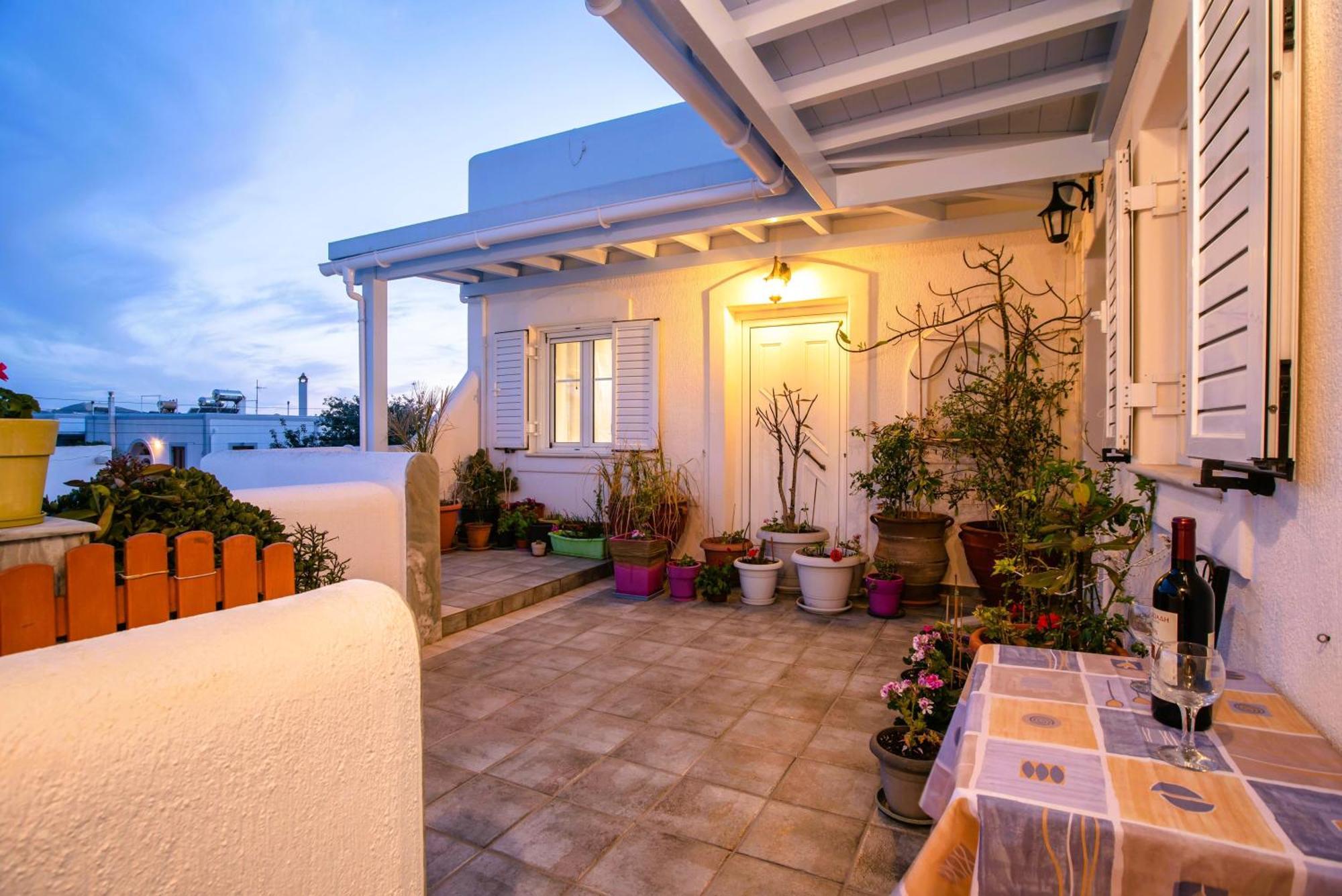 Kontaratos Studios & Apartments Páros Dış mekan fotoğraf
