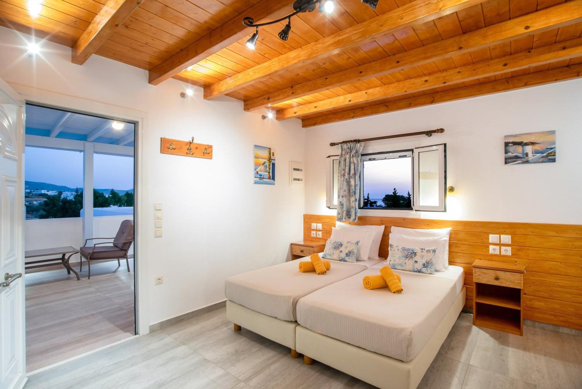 Kontaratos Studios & Apartments Páros Dış mekan fotoğraf