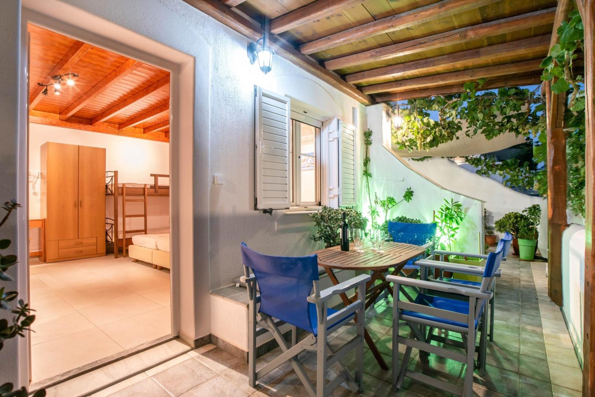 Kontaratos Studios & Apartments Páros Dış mekan fotoğraf
