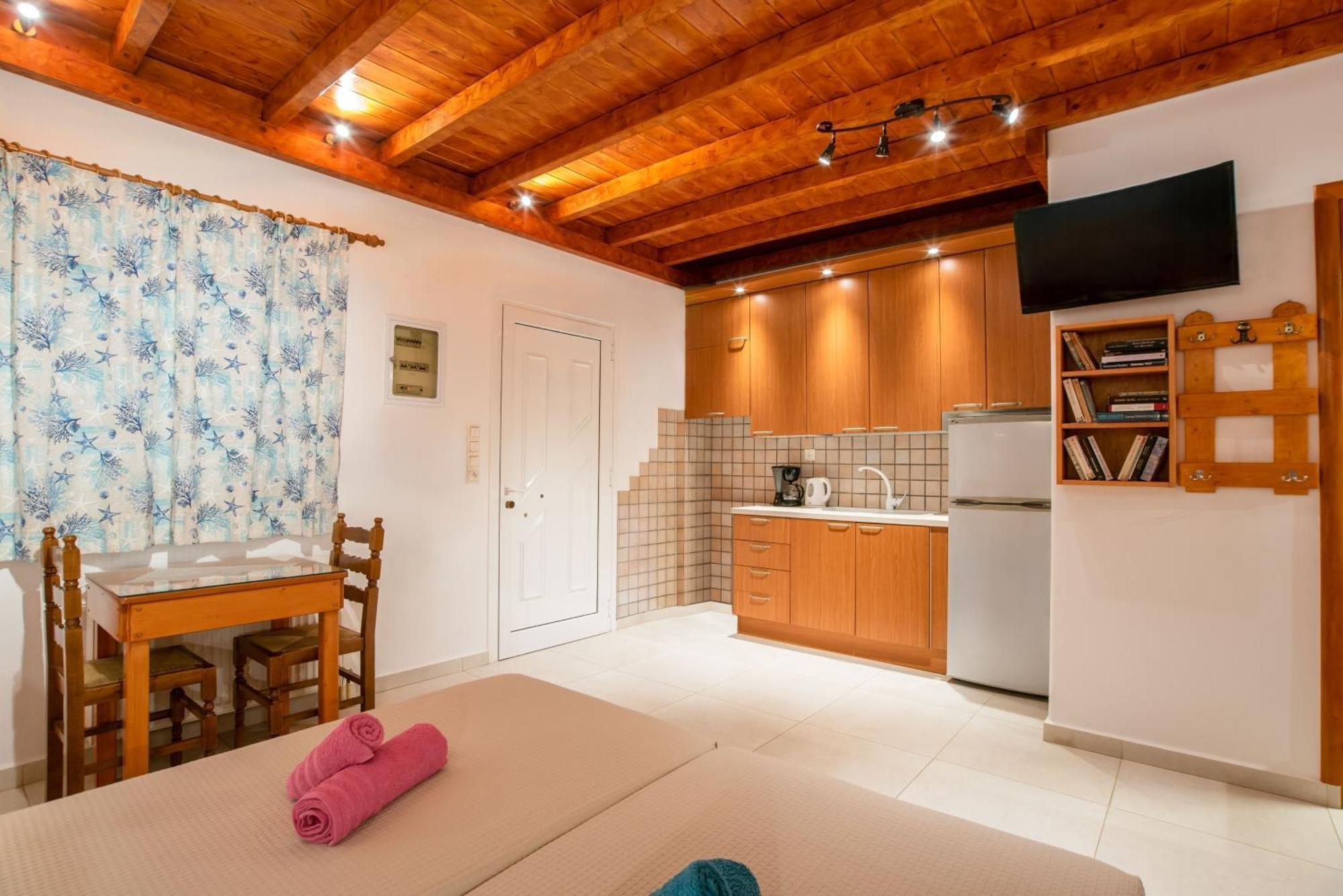 Kontaratos Studios & Apartments Páros Dış mekan fotoğraf