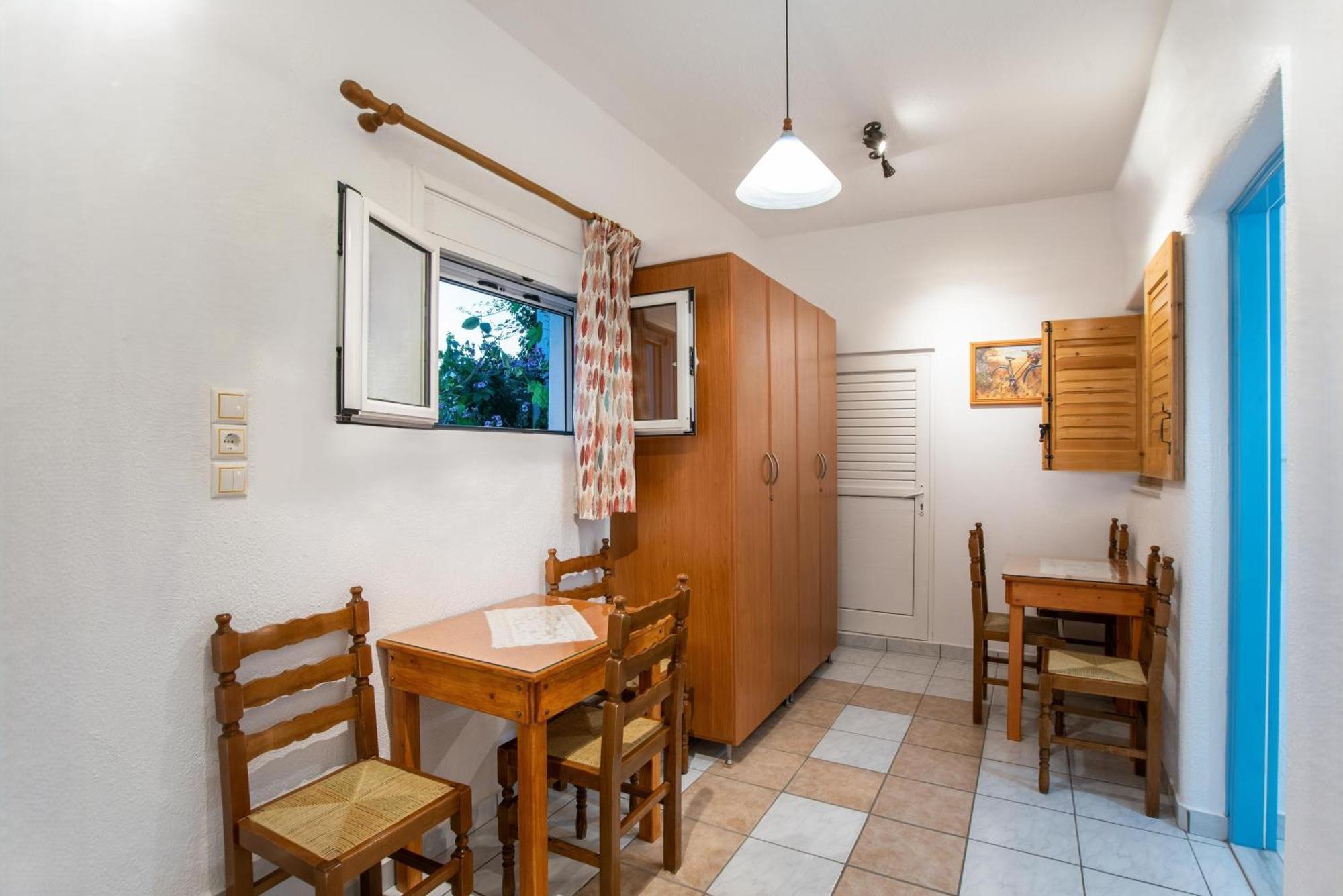 Kontaratos Studios & Apartments Páros Dış mekan fotoğraf