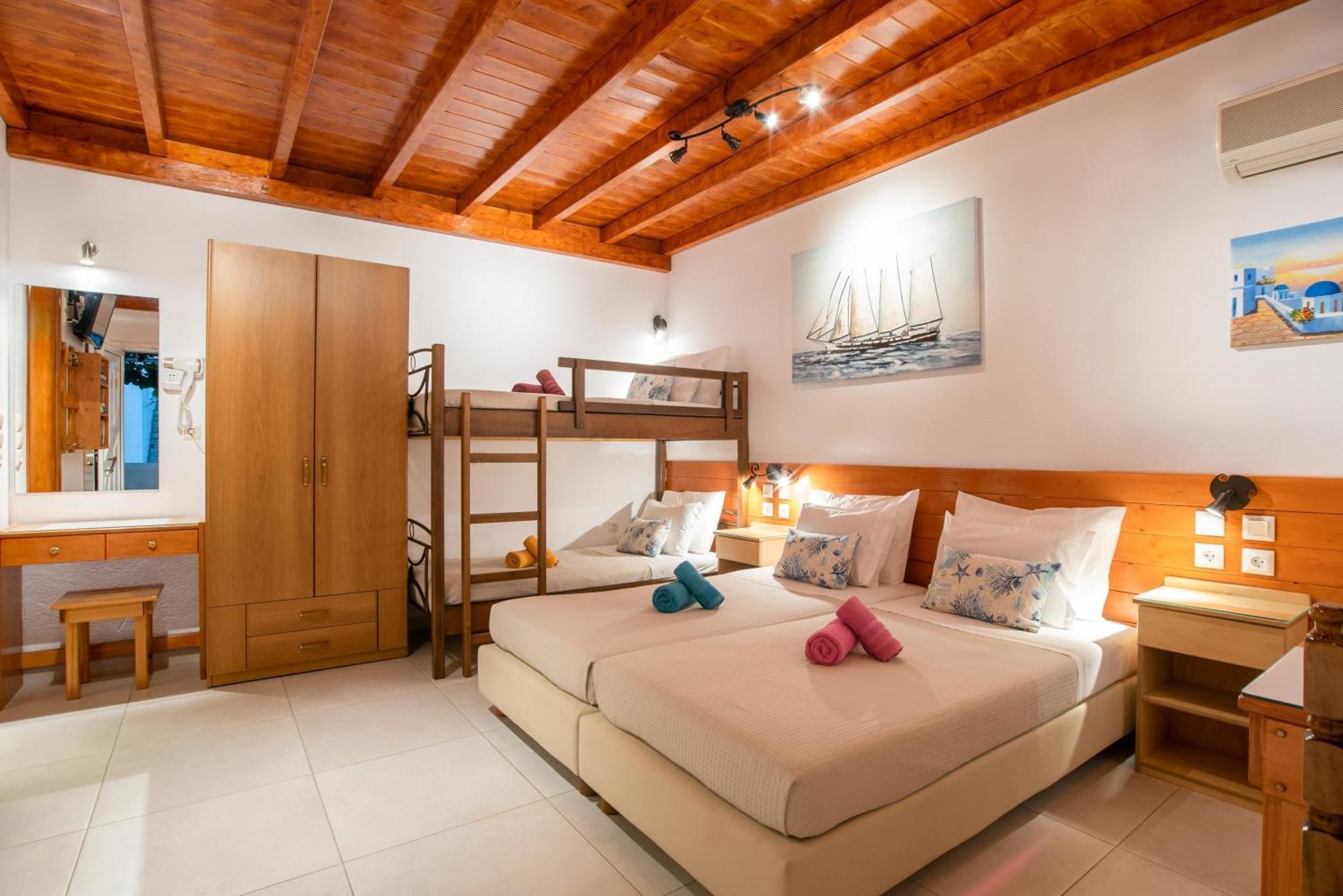 Kontaratos Studios & Apartments Páros Dış mekan fotoğraf