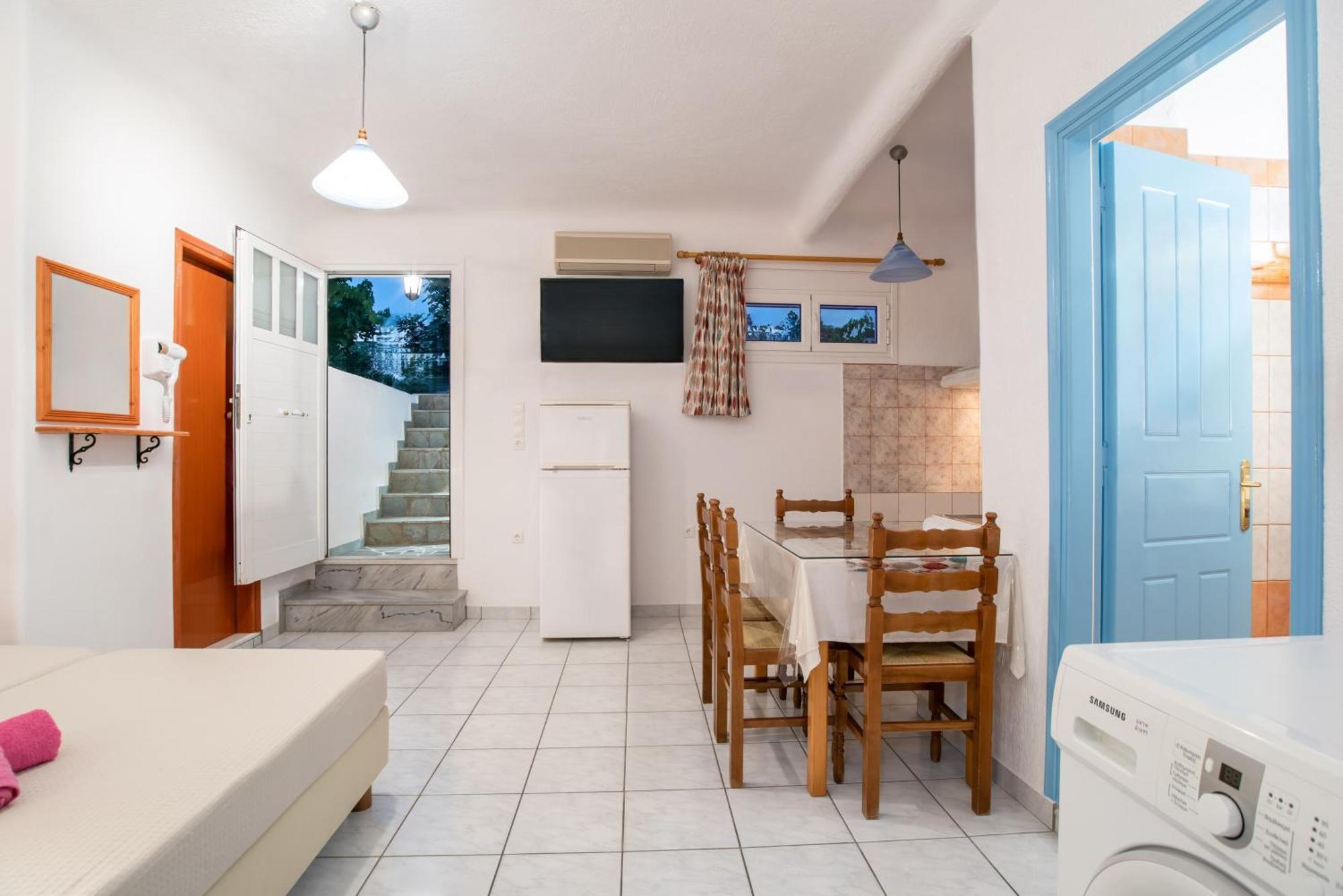 Kontaratos Studios & Apartments Páros Dış mekan fotoğraf