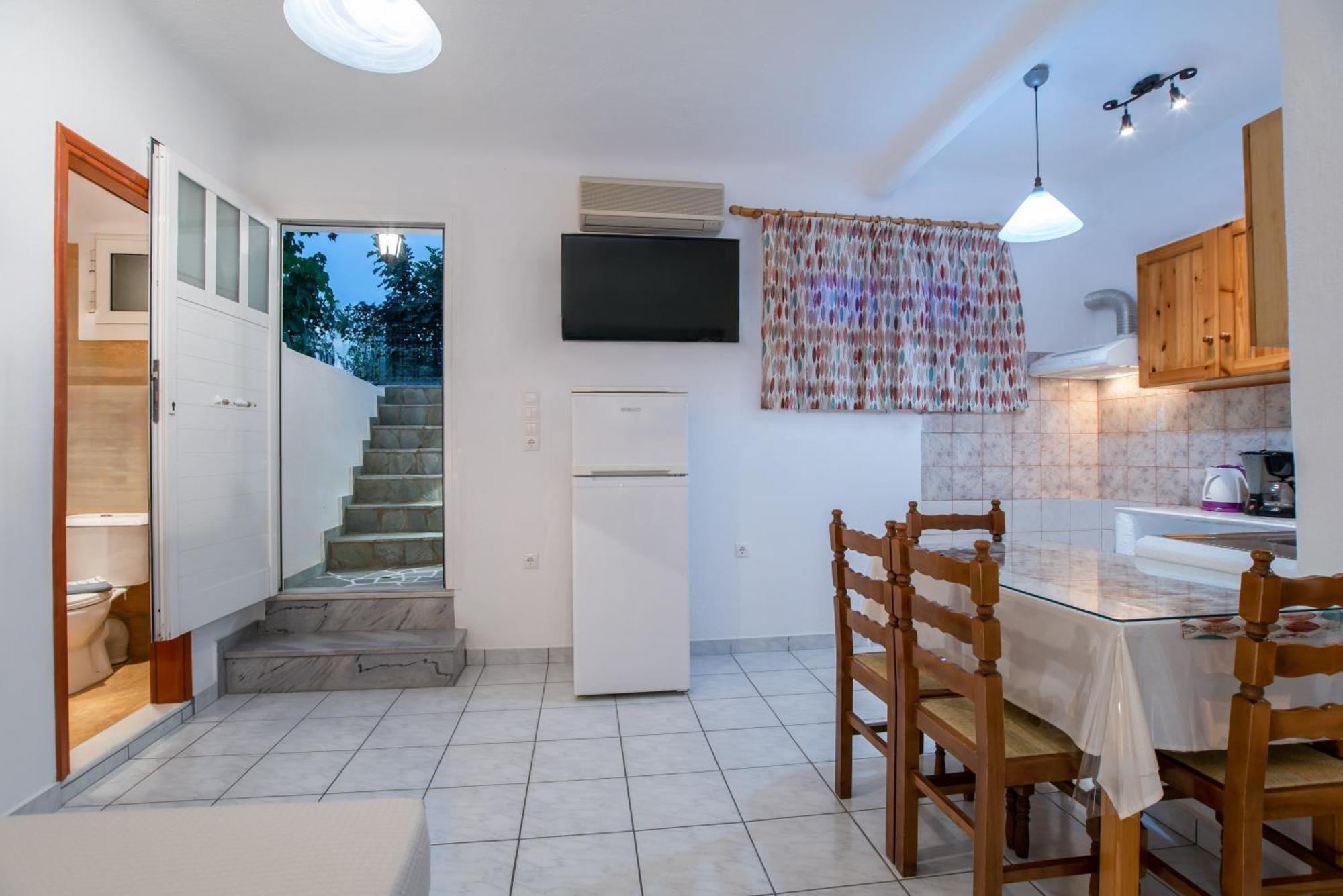 Kontaratos Studios & Apartments Páros Dış mekan fotoğraf