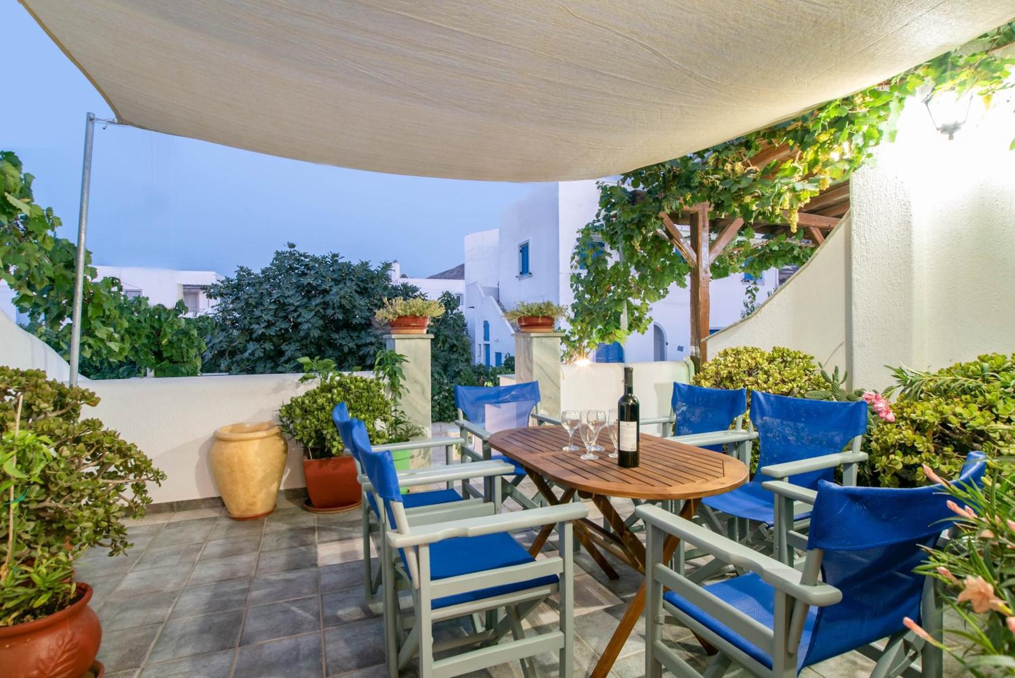Kontaratos Studios & Apartments Páros Dış mekan fotoğraf
